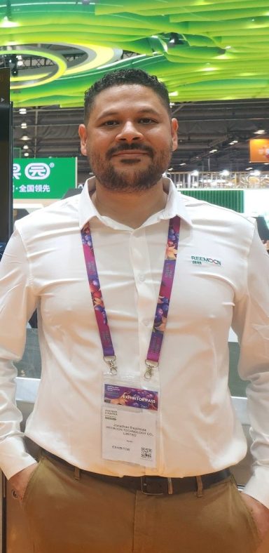 Servicio de sourcing en China, conectándote con proveedores confiables y competitivos.

Gestión de importaciones y aduanas, asegurando un pr